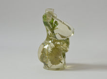 Lade das Bild in den Galerie-Viewer, Curvy Resin Goddess Green Leaf
