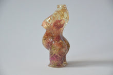 Lade das Bild in den Galerie-Viewer, Pregnant Goddess Blossom on the Inside
